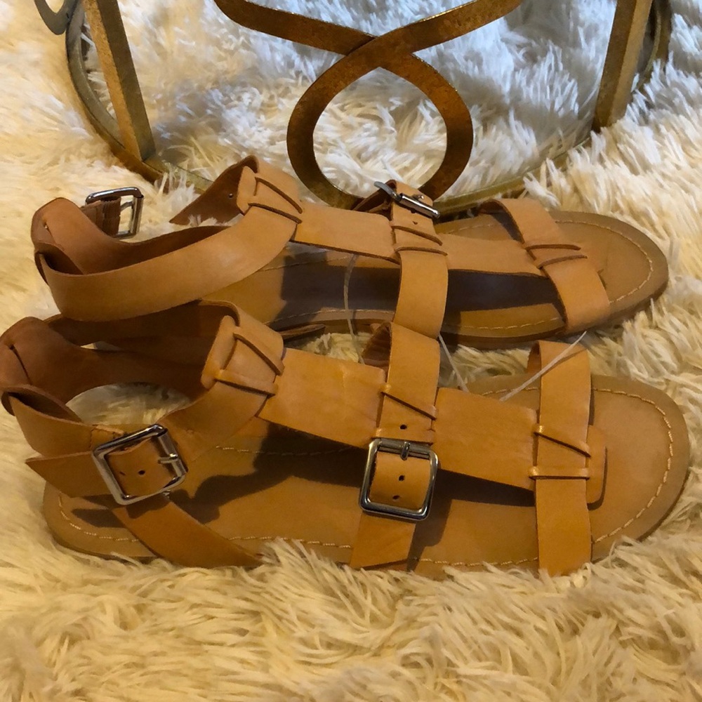Gianni Bini sandals